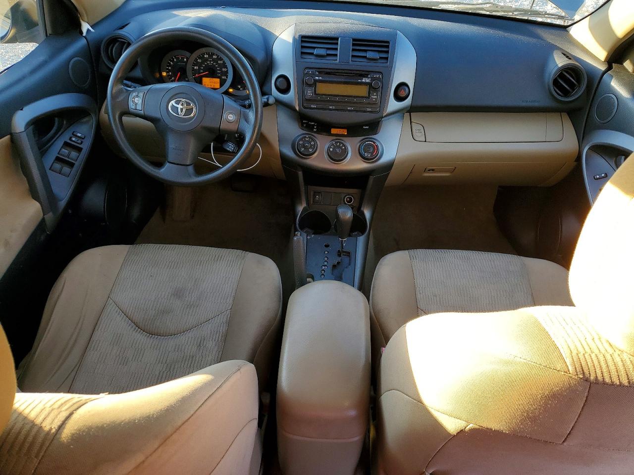 2012 TOYOTA RAV4 photo 8