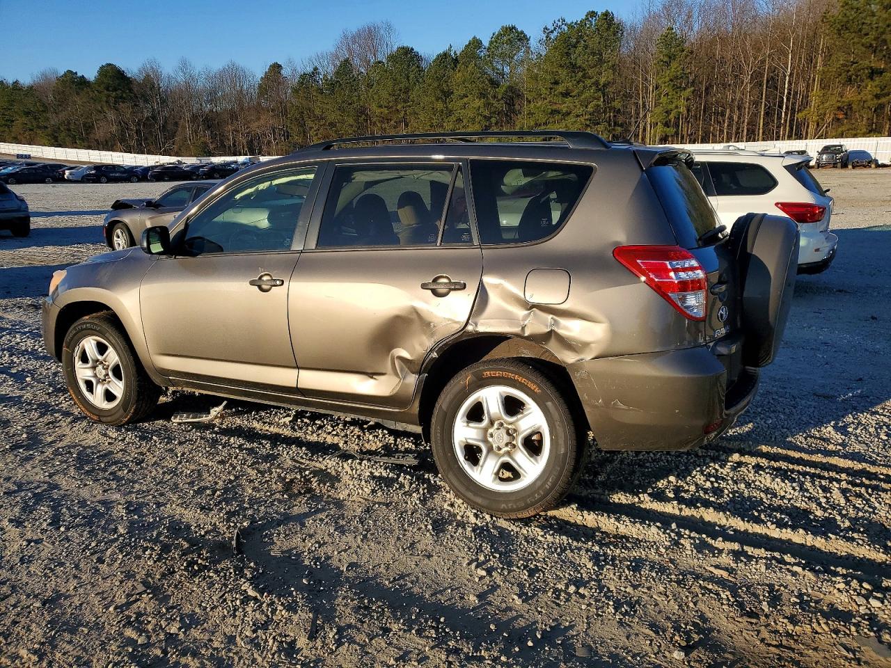 2012 TOYOTA RAV4 photo 2