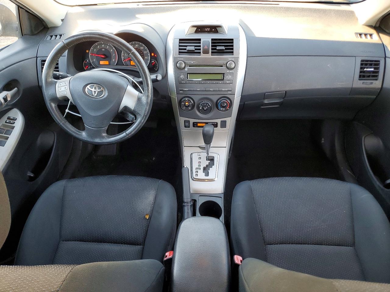 2010 TOYOTA COROLLA BASE photo 8
