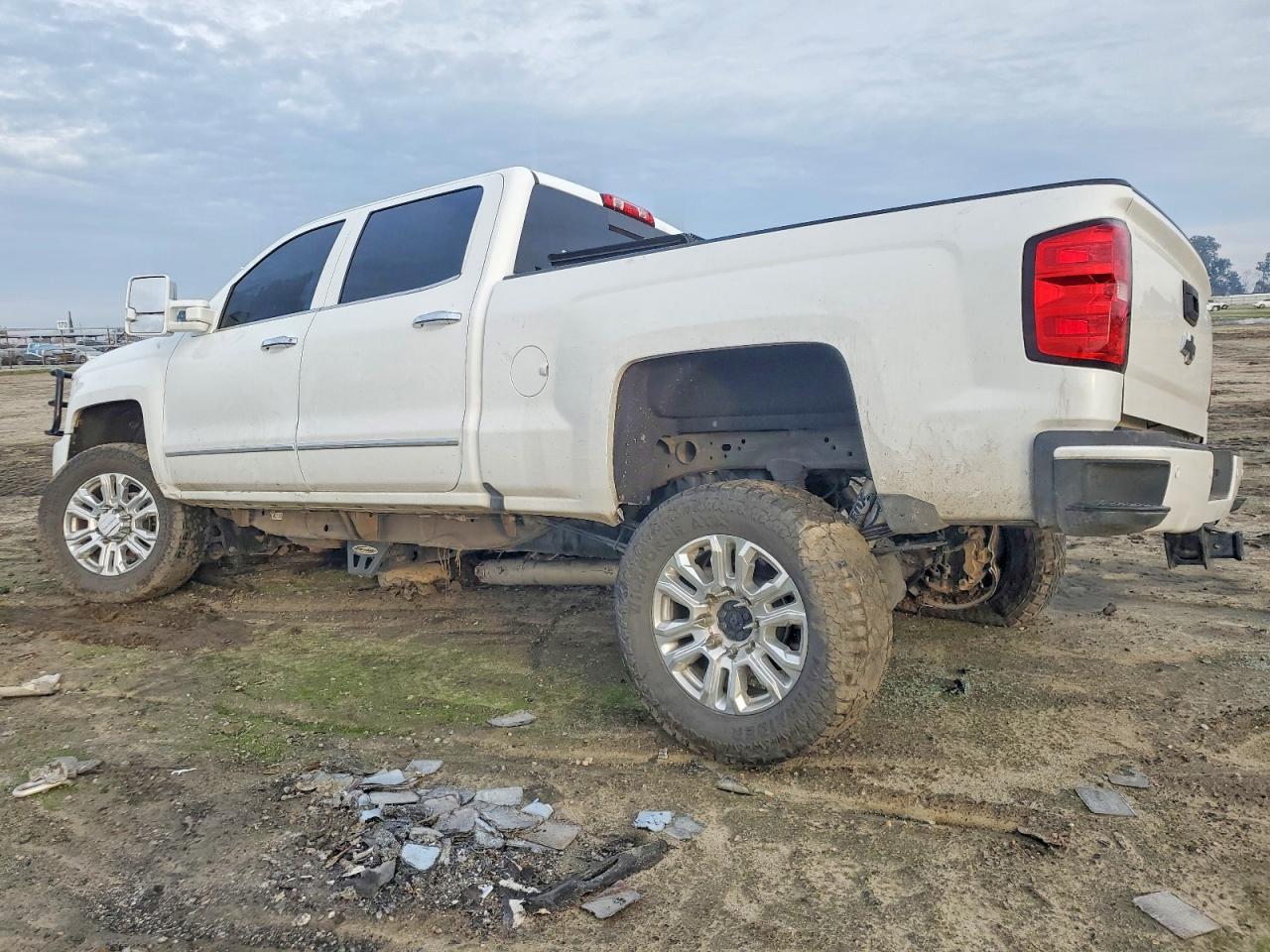 2016 CHEVROLET SILVERADO K2500 HEAVY DUTY LTZ photo 2