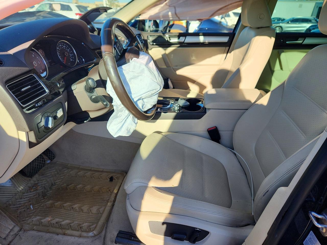 2014 VOLKSWAGEN TOUAREG V6 TDI photo 13
