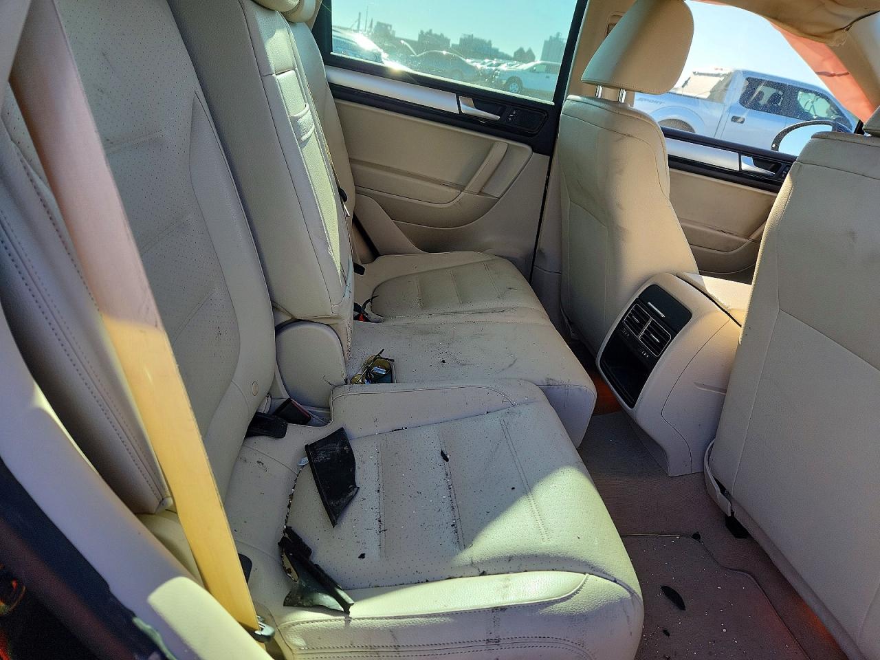 2014 VOLKSWAGEN TOUAREG V6 TDI photo 21