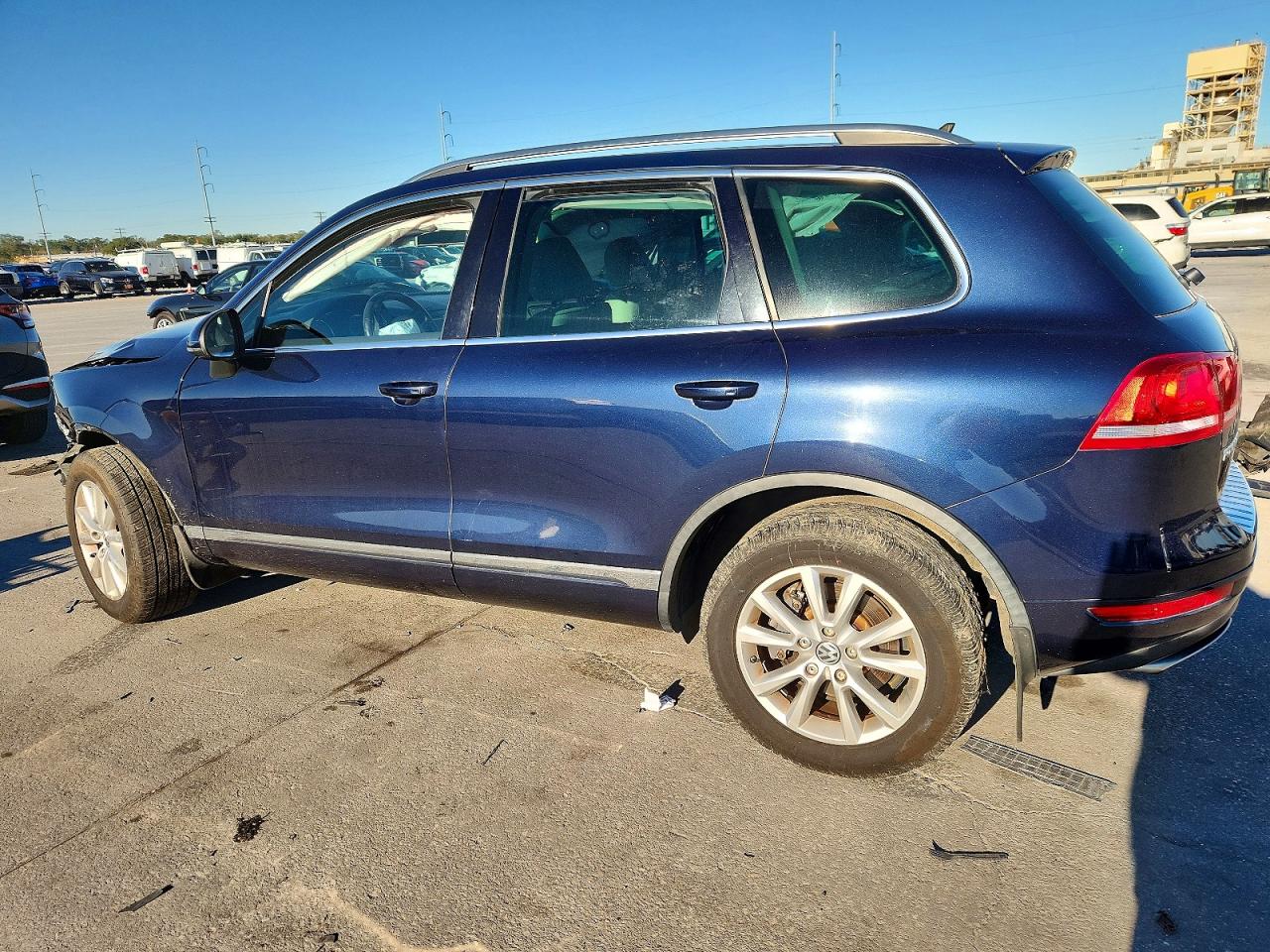 2014 VOLKSWAGEN TOUAREG V6 TDI photo 3