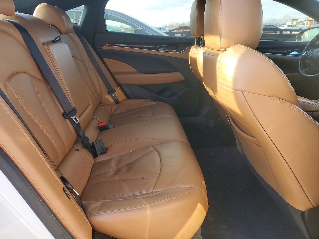 2017 BUICK LACROSSE ESSENCE photo 10