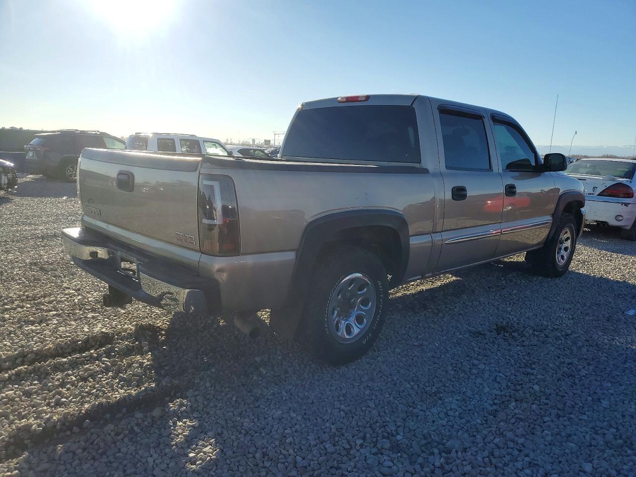 2006 GMC NEW SIERRA photo 5