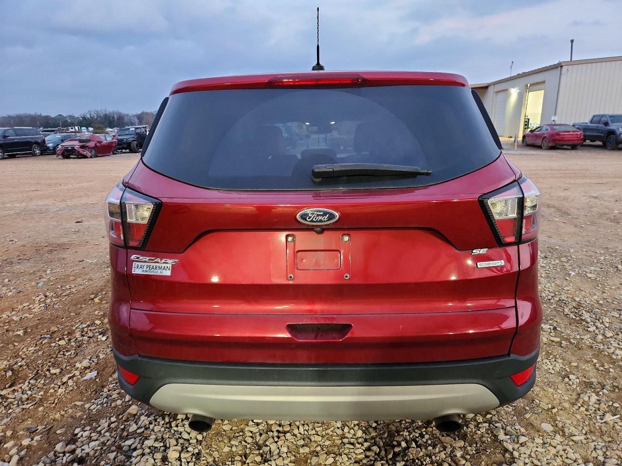 2017 FORD ESCAPE SE photo 6