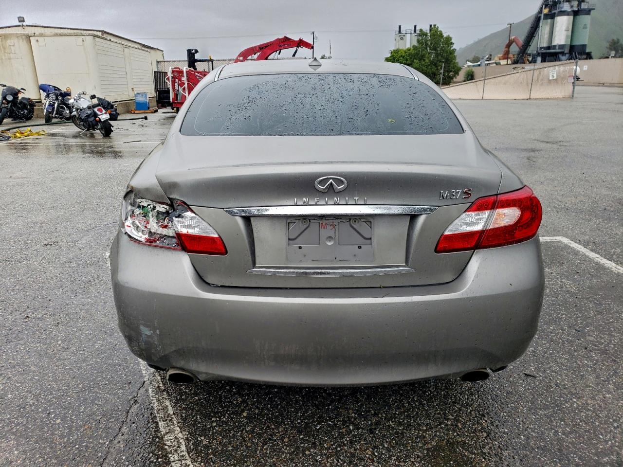 2012 INFINITI M37 photo 6