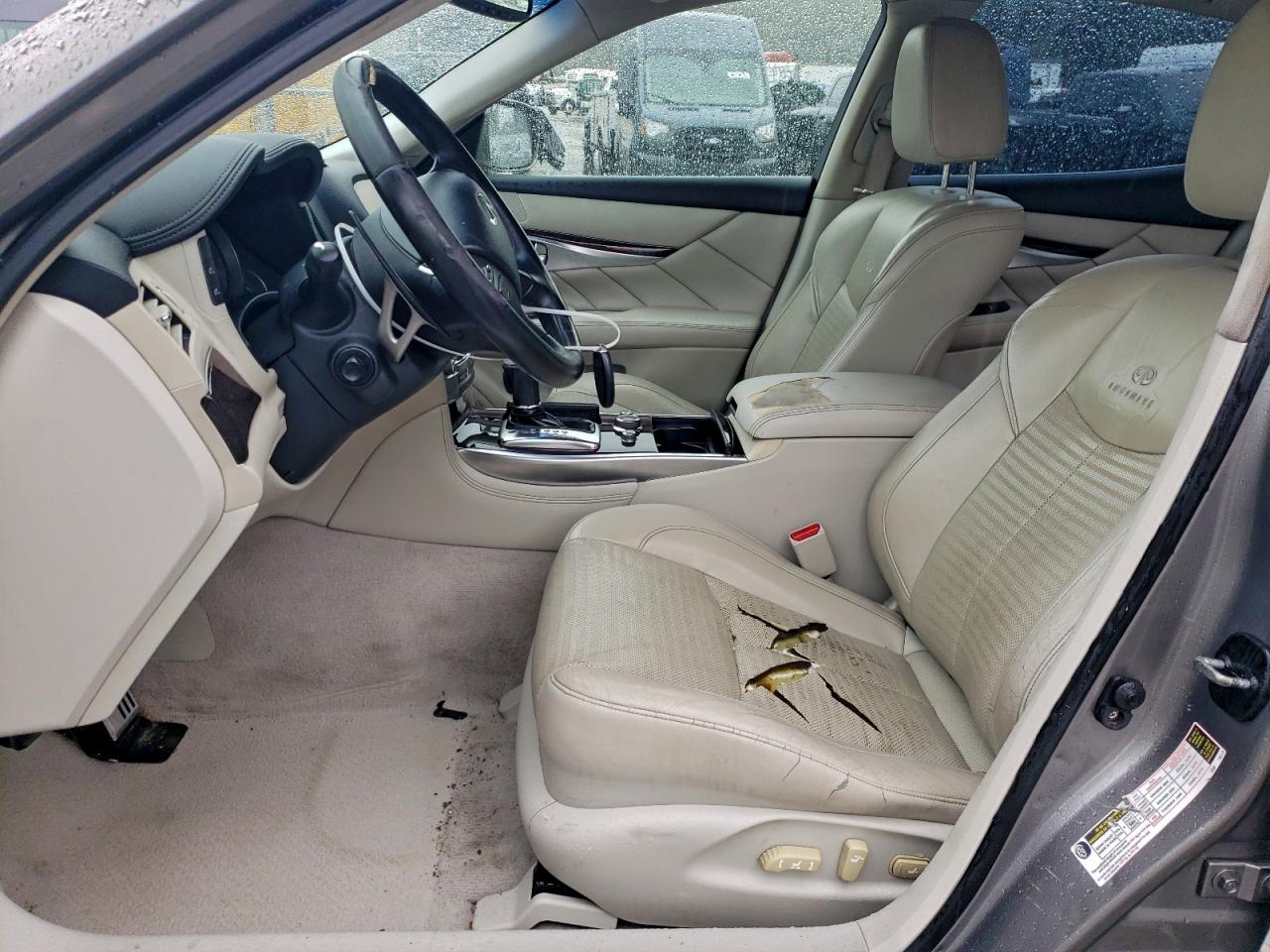 2012 INFINITI M37 photo 7