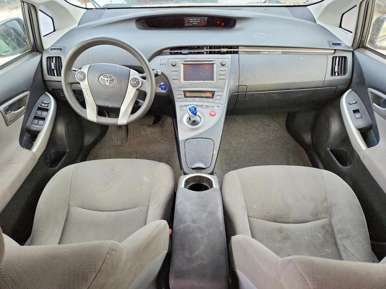2012 TOYOTA PRIUS photo 8
