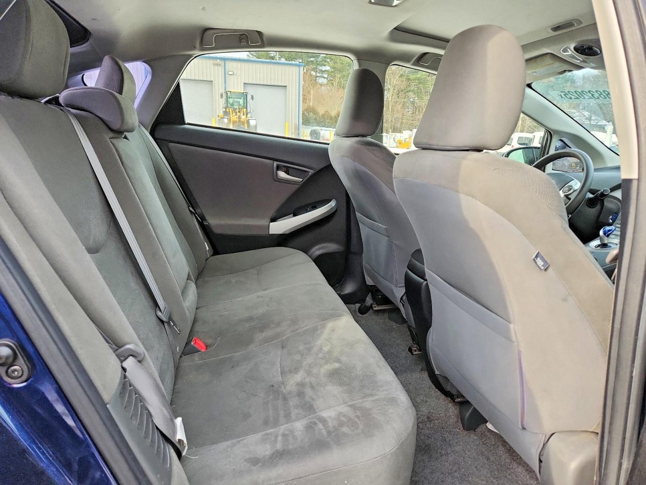 2012 TOYOTA PRIUS photo 10