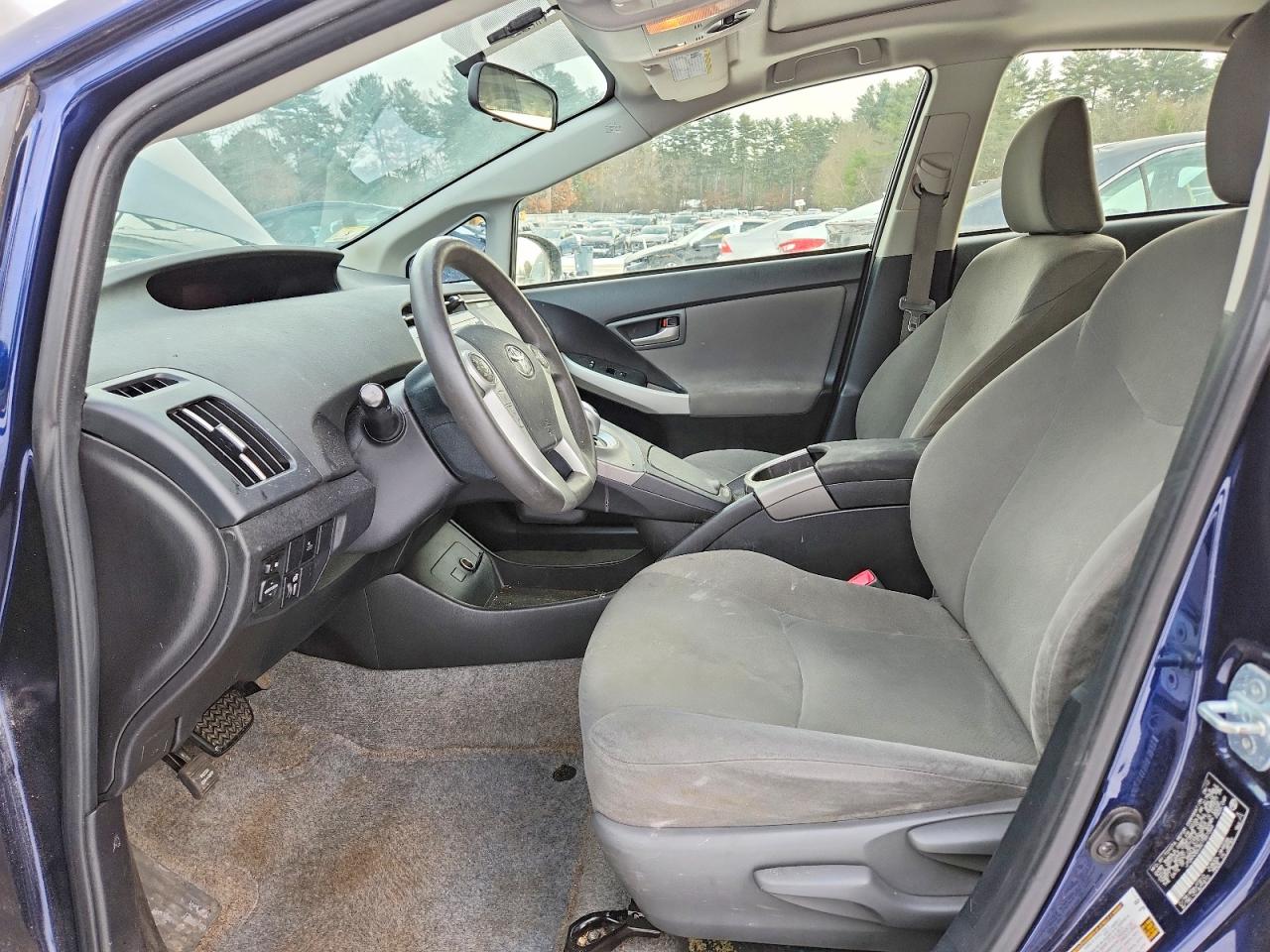 2012 TOYOTA PRIUS photo 7