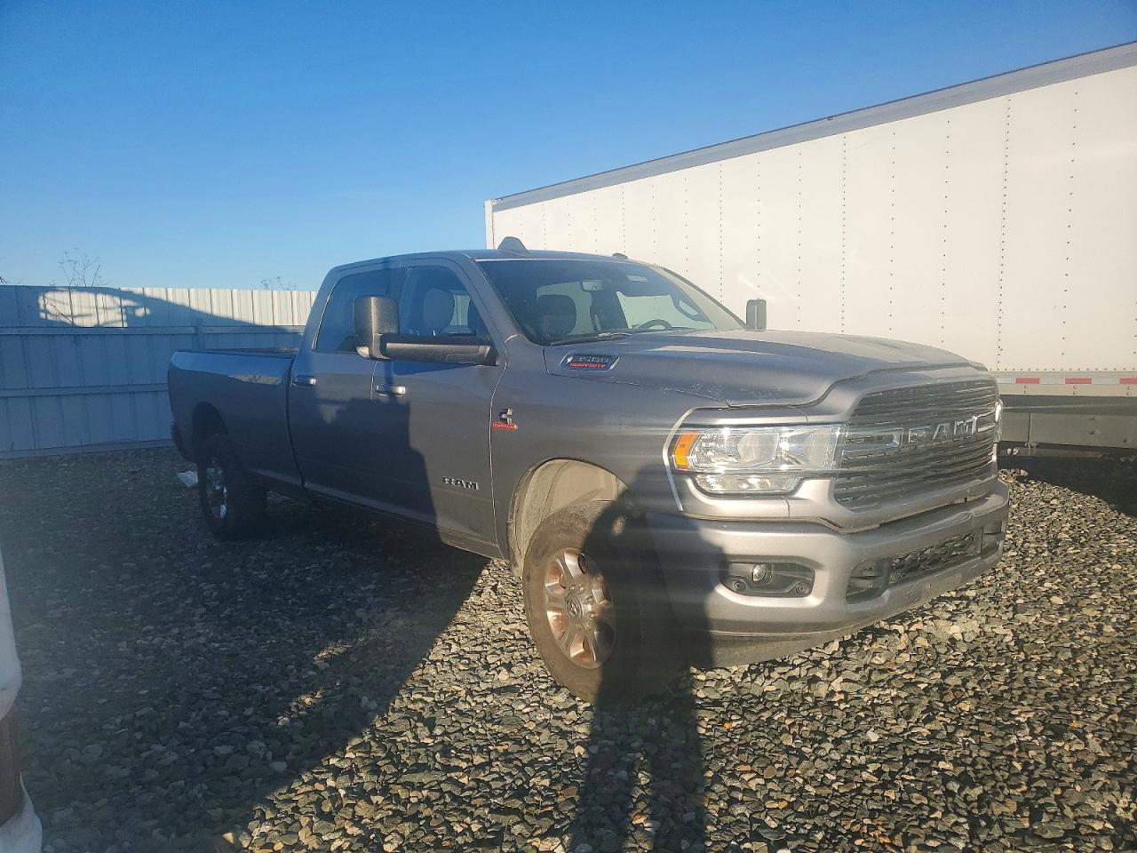 2019 RAM 3500 BIG HORN photo 4