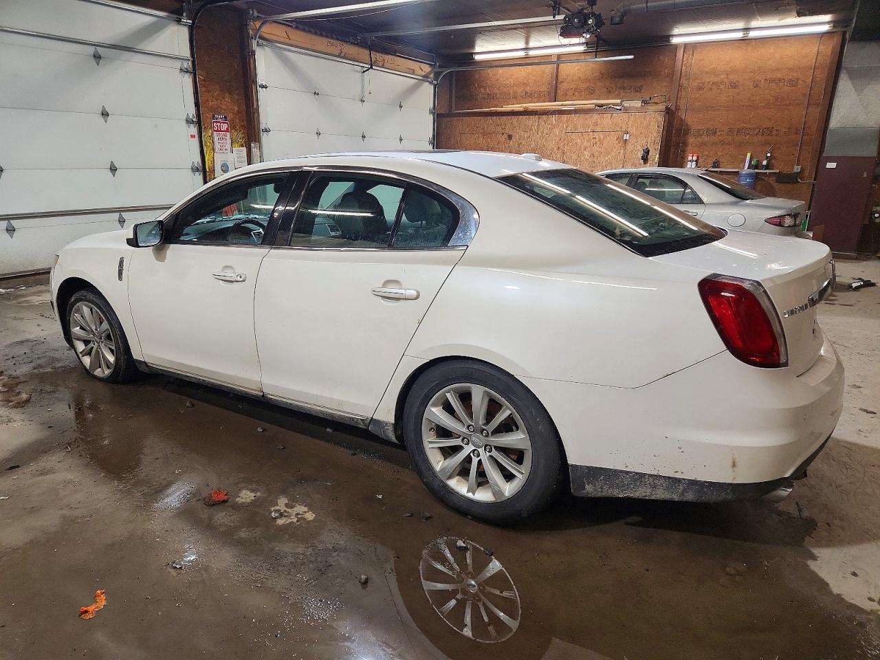 2012 LINCOLN MKS photo 2