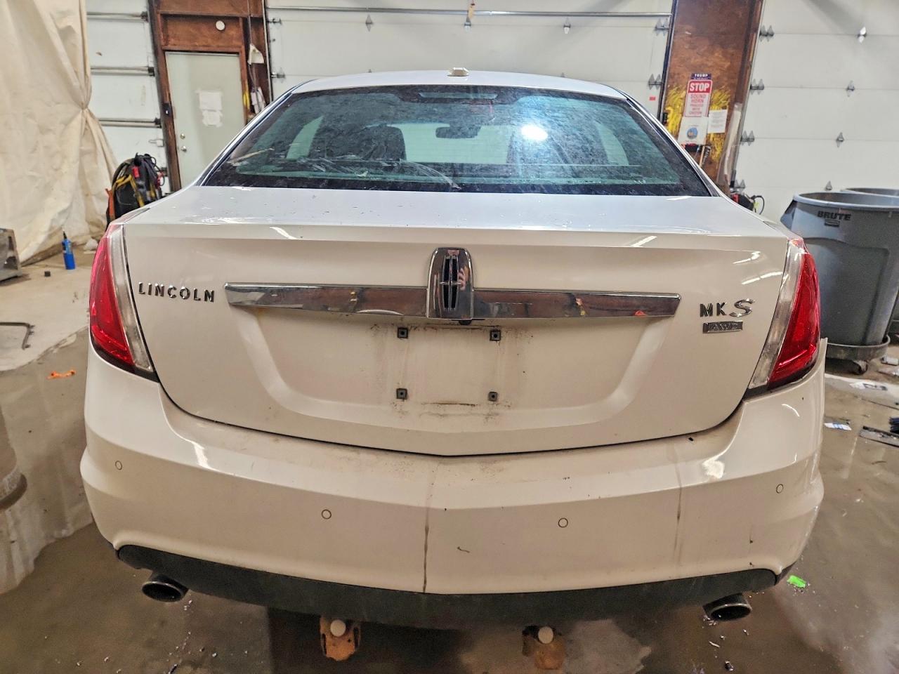 2012 LINCOLN MKS photo 6