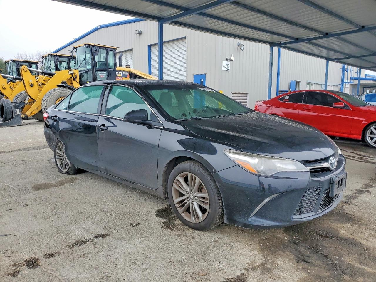 2017 TOYOTA CAMRY LE photo 4