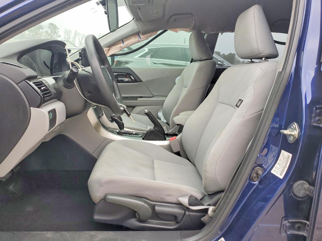 2016 HONDA ACCORD LX photo 7