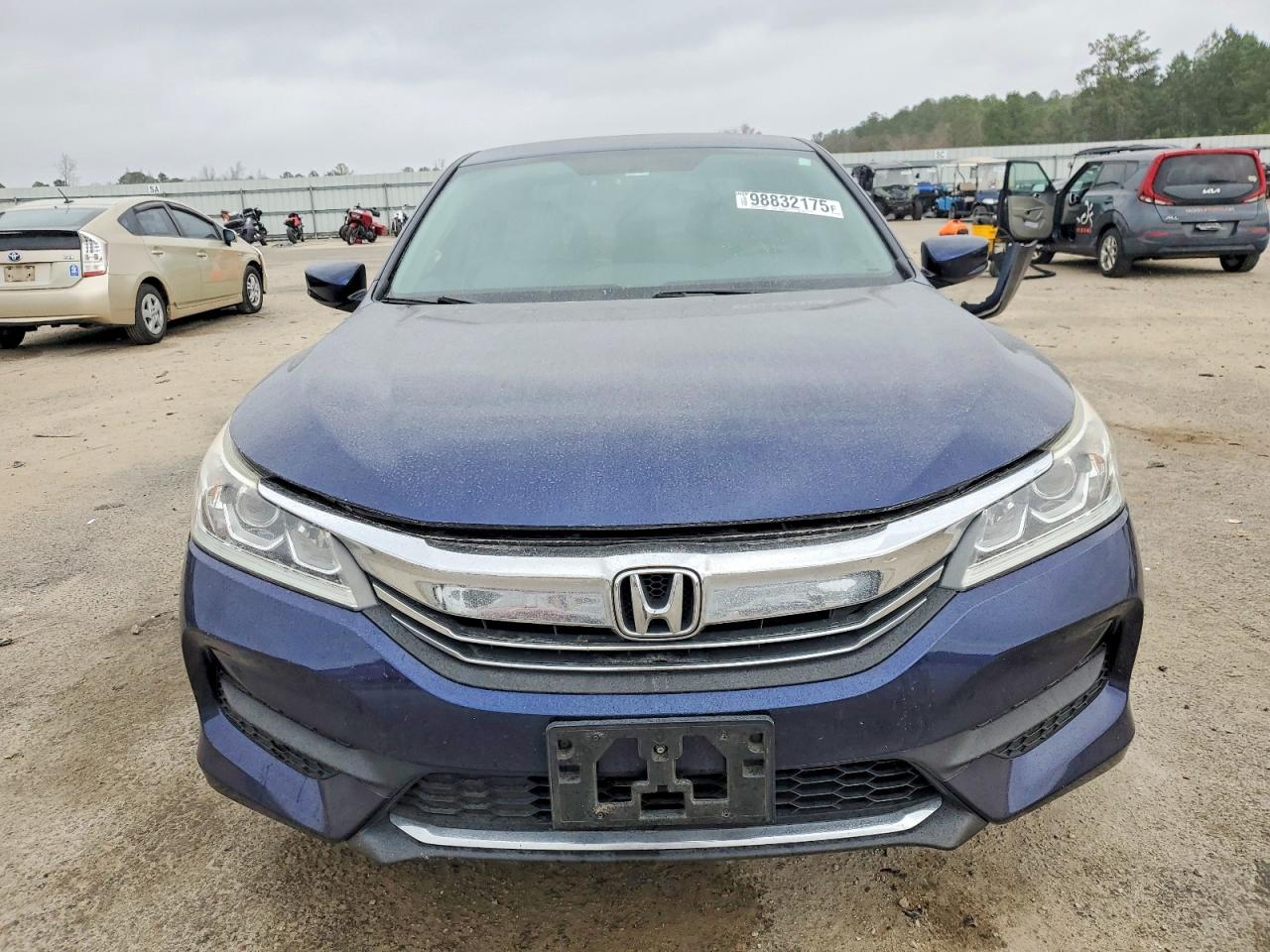 2016 HONDA ACCORD LX photo 5