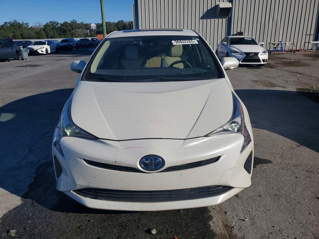 2016 TOYOTA PRIUS photo 5