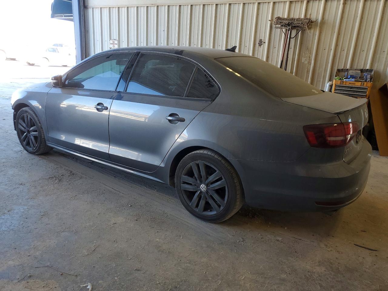 2018 VOLKSWAGEN JETTA SPORT photo 2