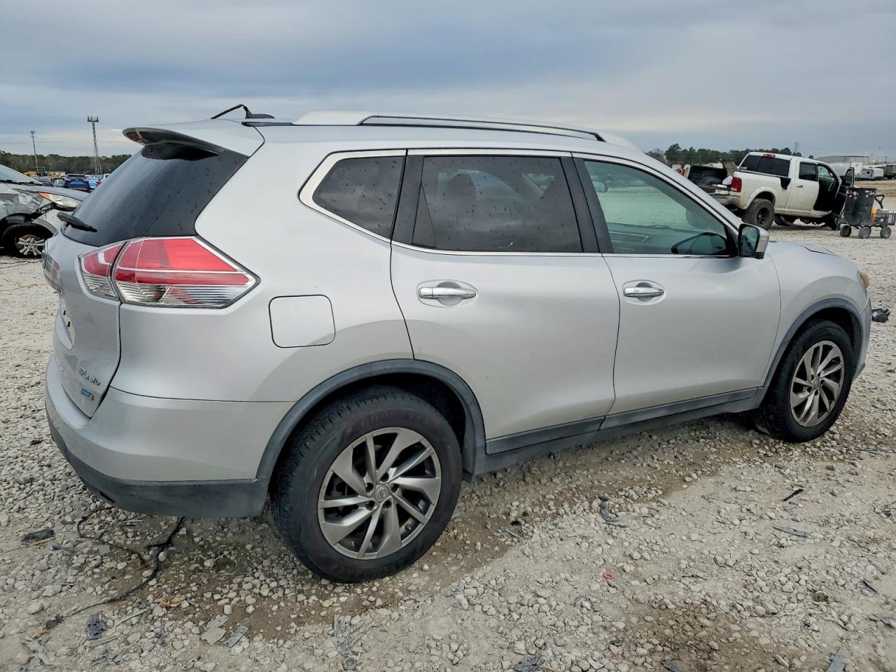2014 NISSAN ROGUE SL photo 3