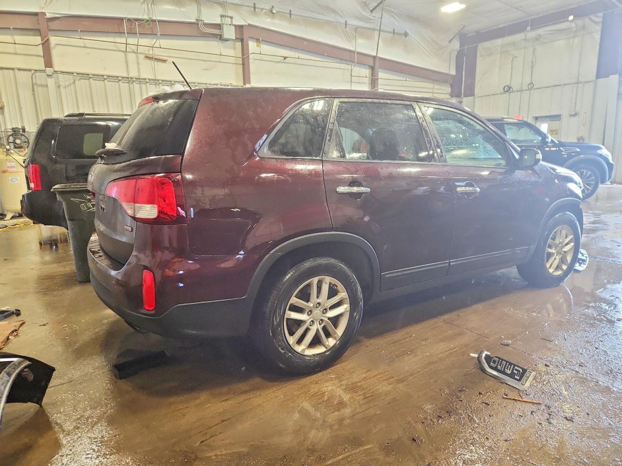 2014 KIA SORENTO LX photo 3