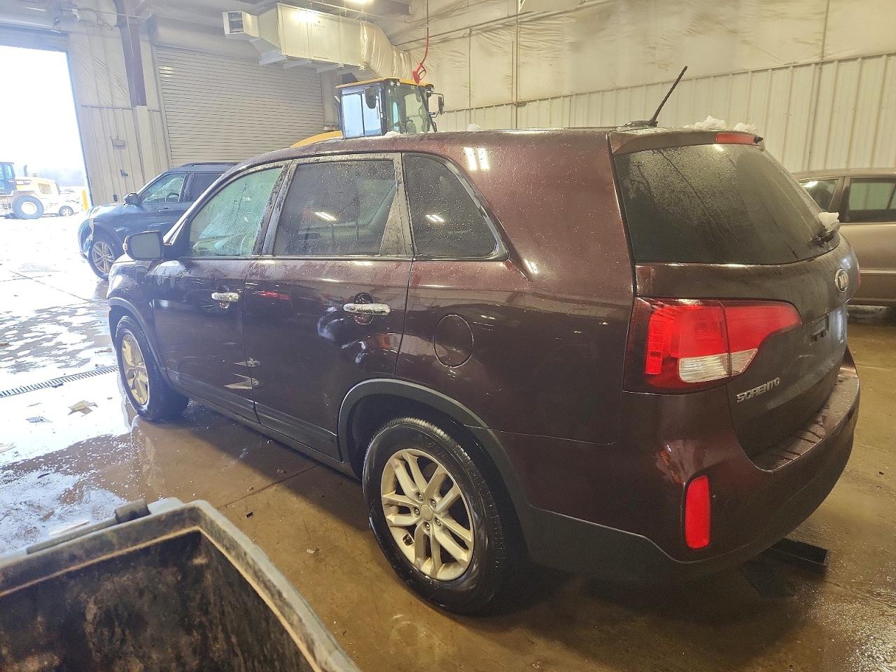 2014 KIA SORENTO LX photo 2