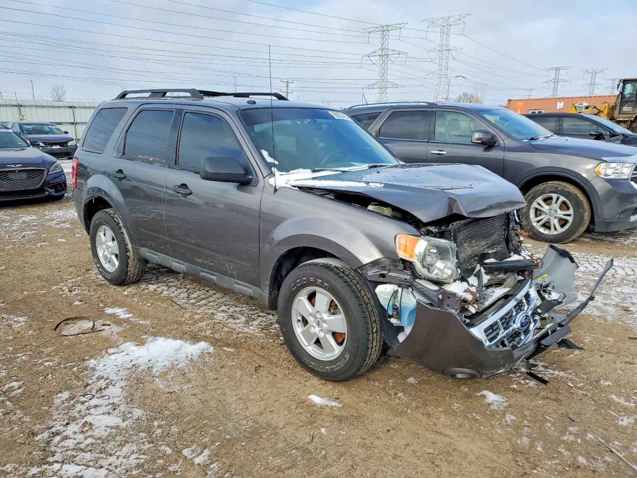2010 FORD ESCAPE XLT photo 4