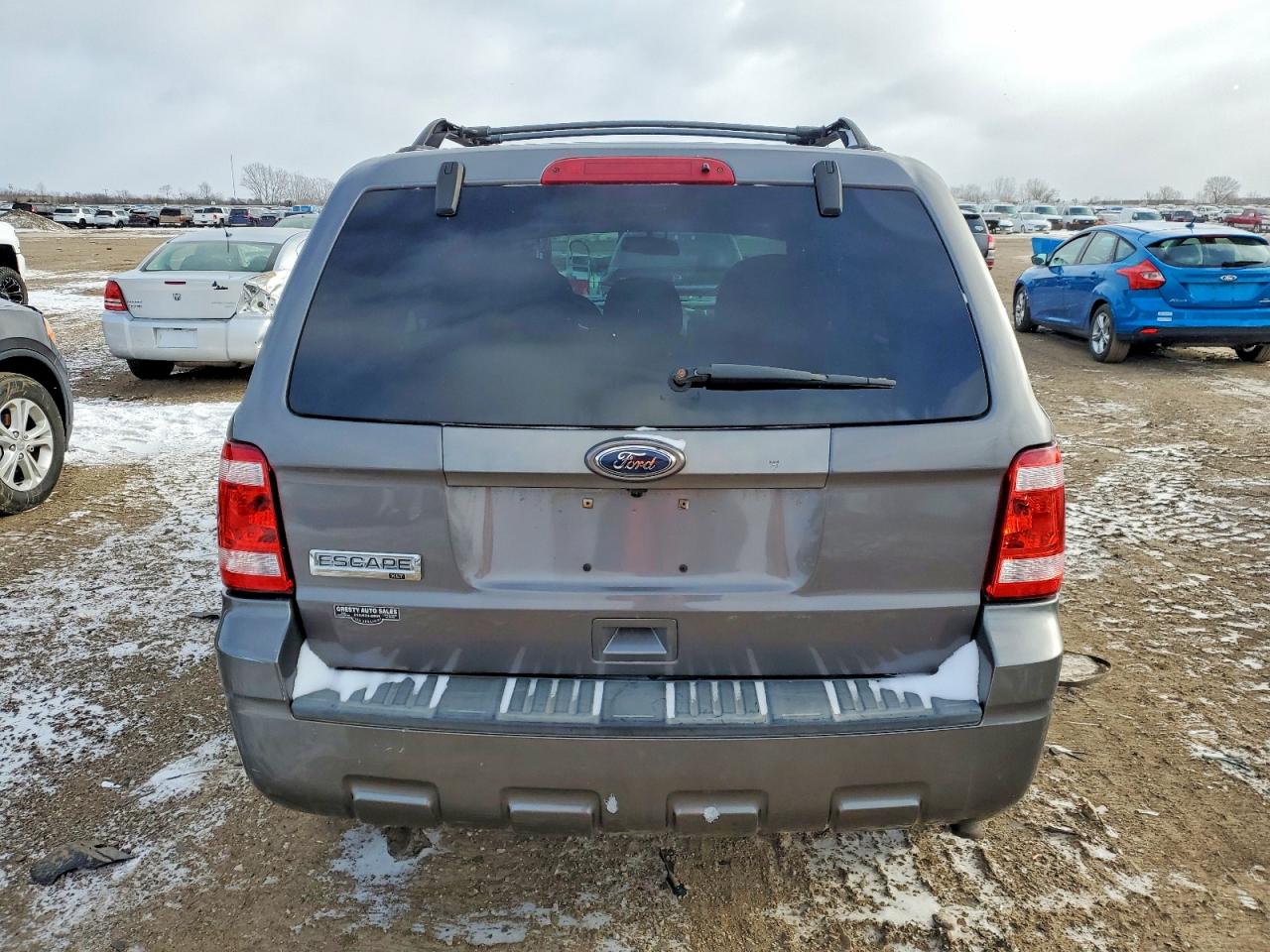 2010 FORD ESCAPE XLT photo 6