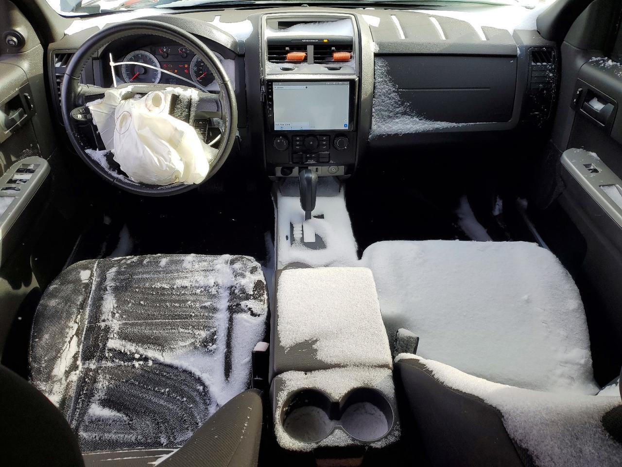 2010 FORD ESCAPE XLT photo 8