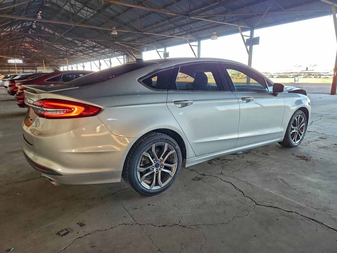 2017 FORD FUSION S photo 3