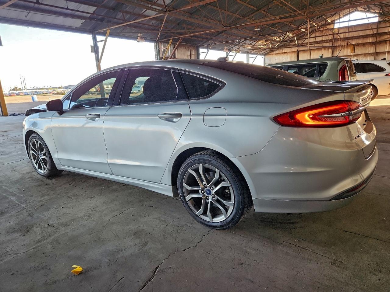 2017 FORD FUSION S photo 2