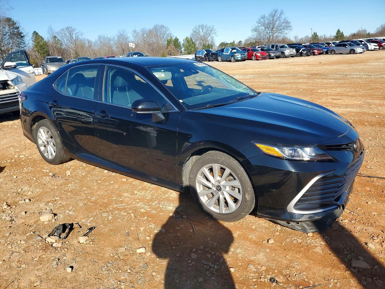 2021 TOYOTA CAMRY LE photo 4