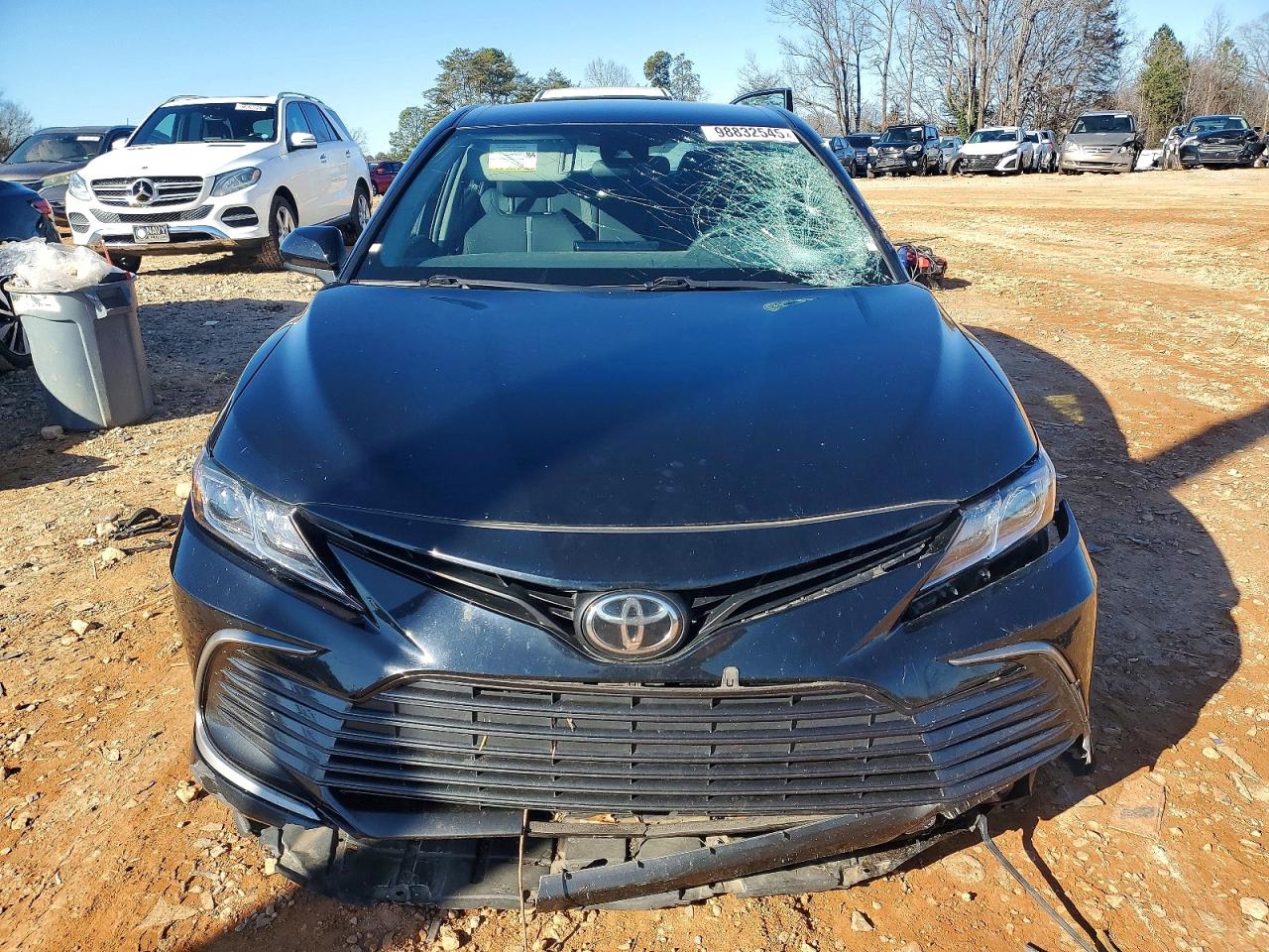 2021 TOYOTA CAMRY LE photo 5