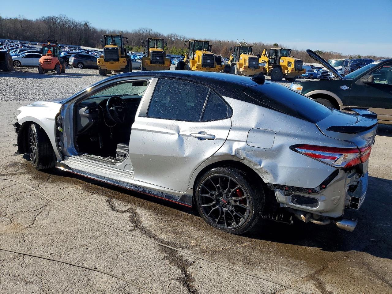 2020 TOYOTA CAMRY TRD photo 3