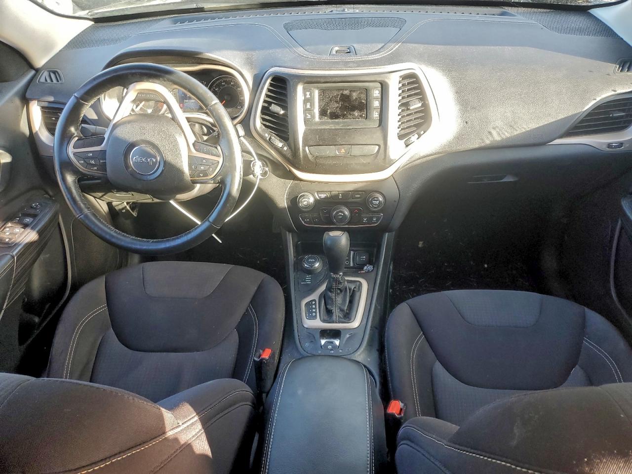 2015 JEEP CHEROKEE LATITUDE photo 8
