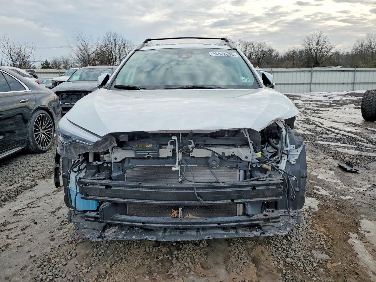 2022 TOYOTA COROLLA CROSS XLE photo 5