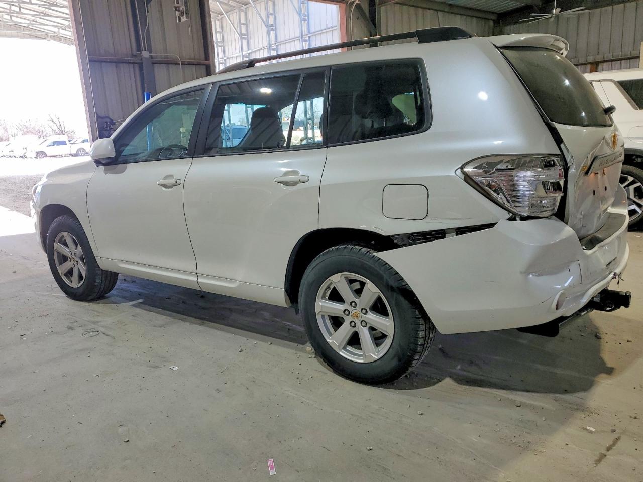 2009 TOYOTA HIGHLANDER photo 2