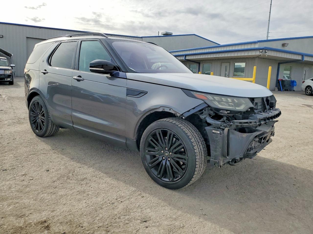 2017 LAND ROVER DISCOVERY HSE photo 4