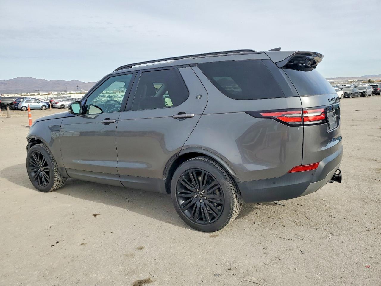 2017 LAND ROVER DISCOVERY HSE photo 2