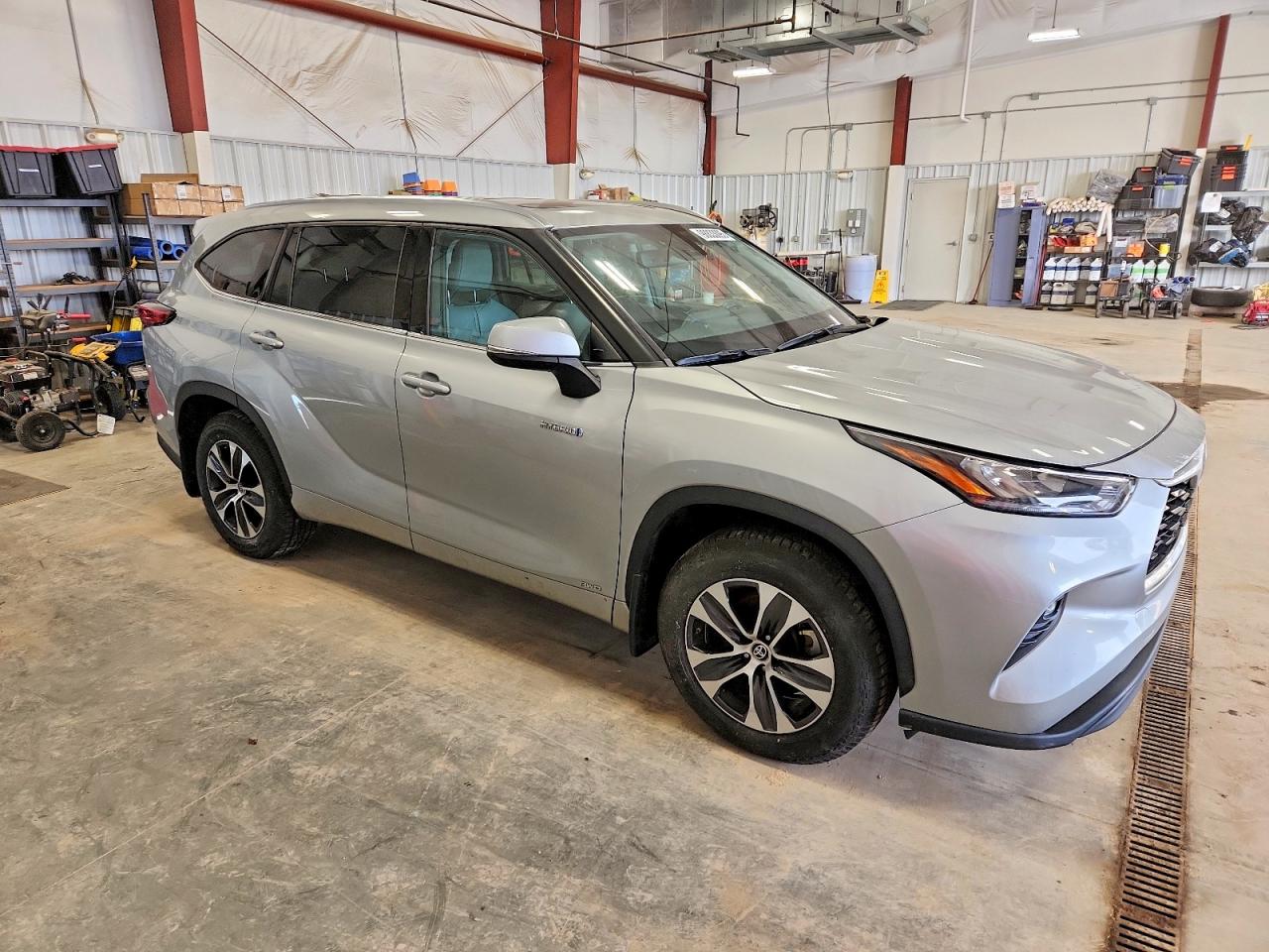 2020 TOYOTA HIGHLANDER HYBRID XLE photo 4