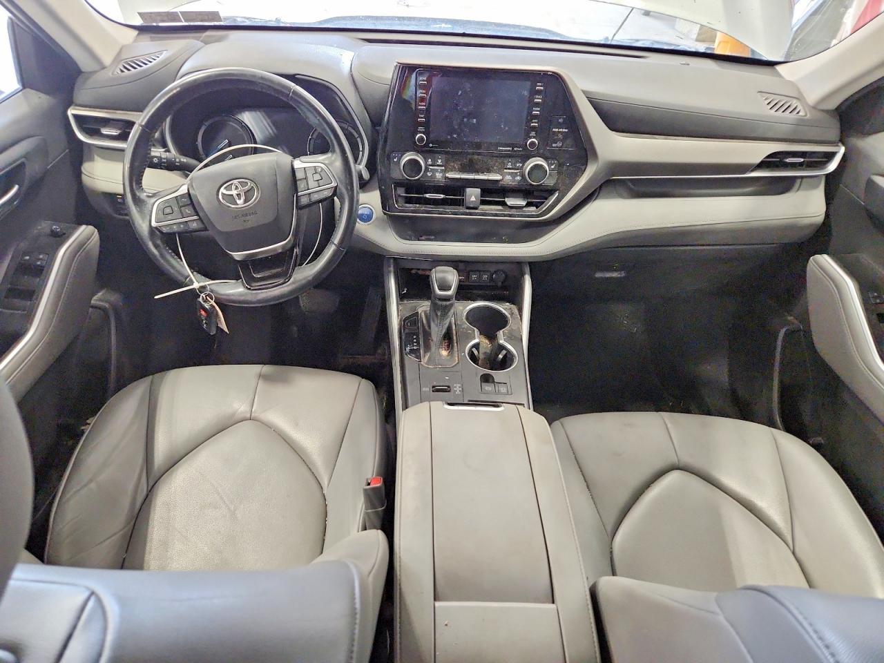 2020 TOYOTA HIGHLANDER HYBRID XLE photo 8