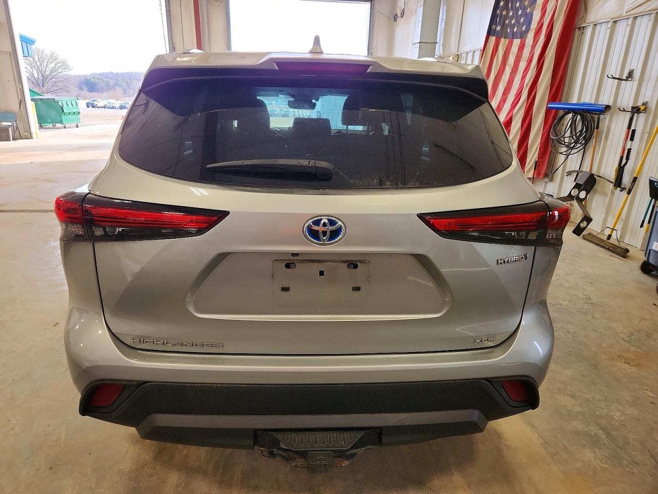 2020 TOYOTA HIGHLANDER HYBRID XLE photo 6