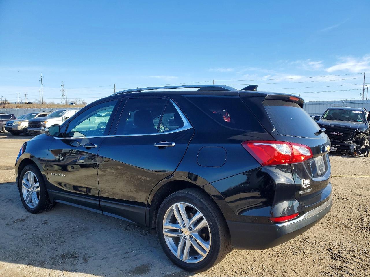 2021 CHEVROLET EQUINOX photo 2