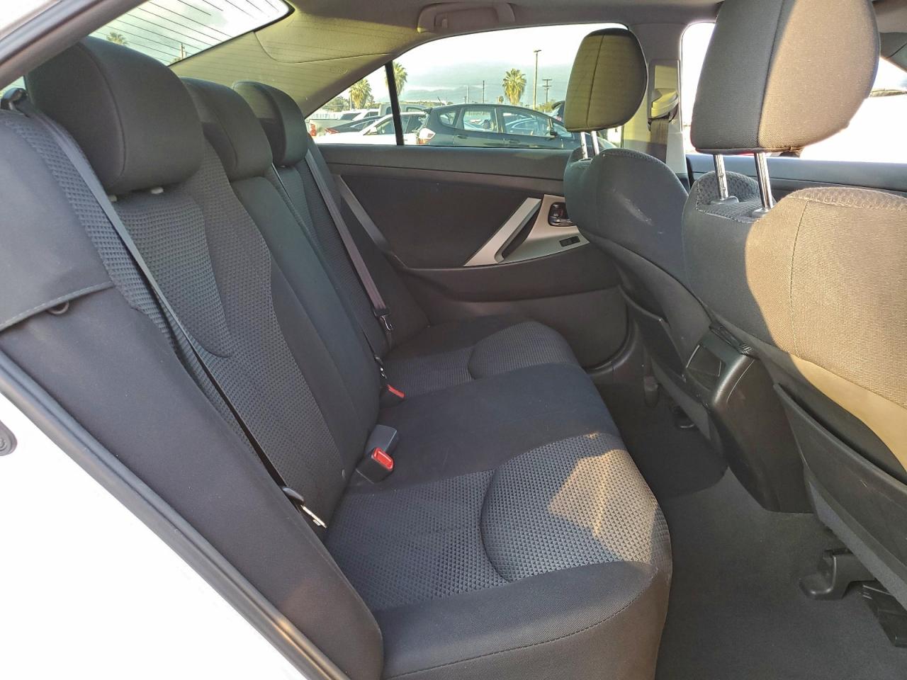 2009 TOYOTA CAMRY SE photo 10