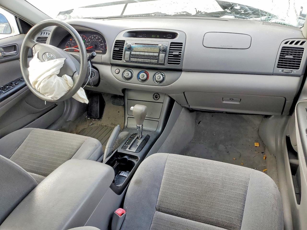 2006 TOYOTA CAMRY LE photo 8