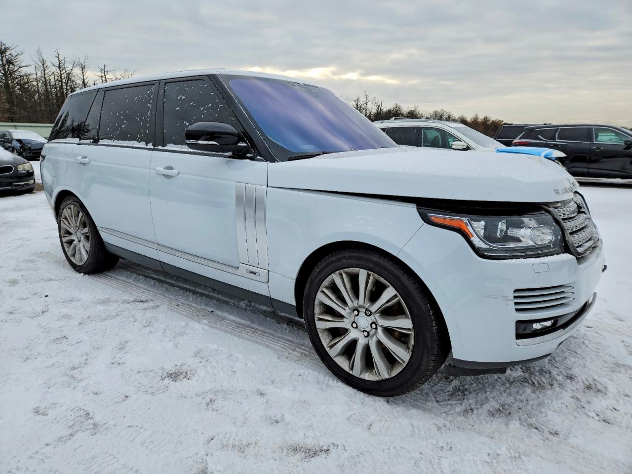 2017 LAND ROVER RANGE ROVER SUPERCHARGED photo 4