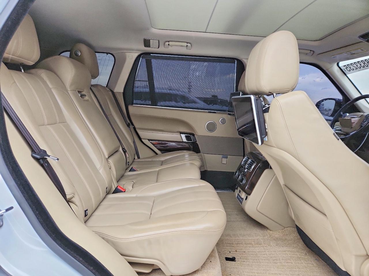 2017 LAND ROVER RANGE ROVER SUPERCHARGED photo 11