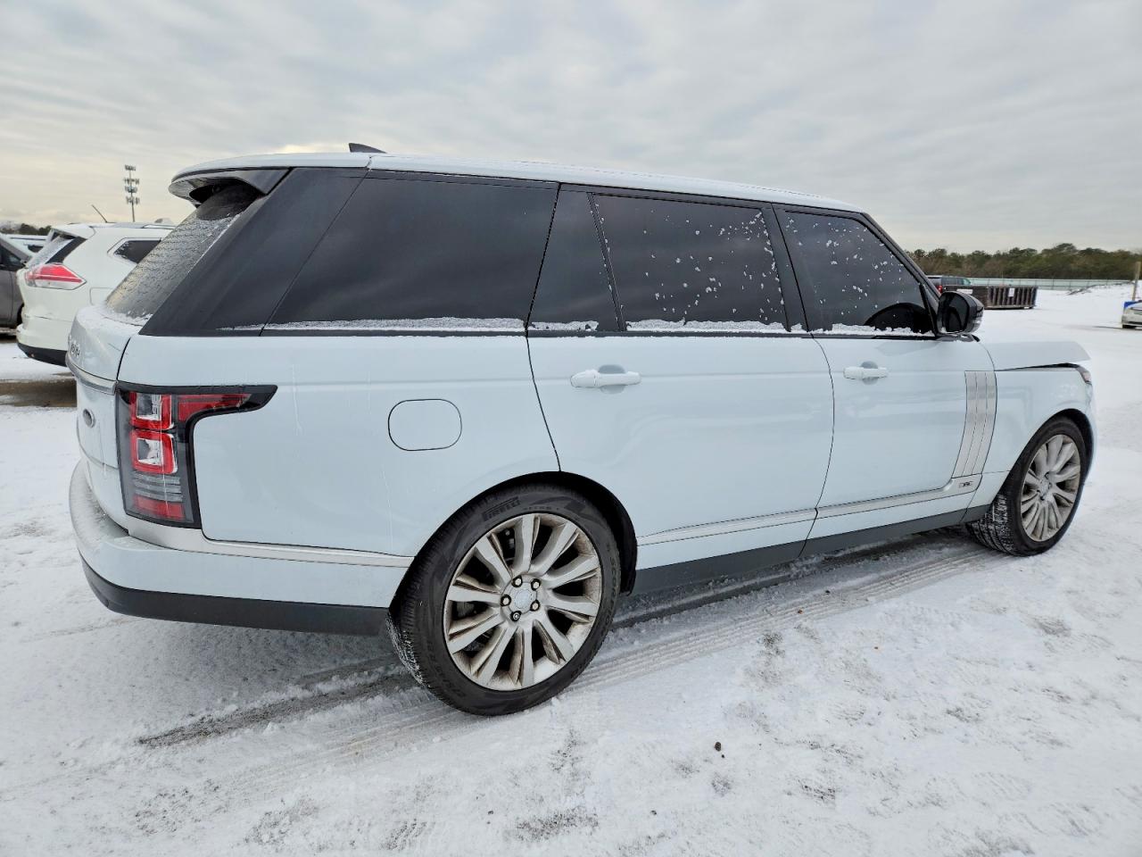 2017 LAND ROVER RANGE ROVER SUPERCHARGED photo 3