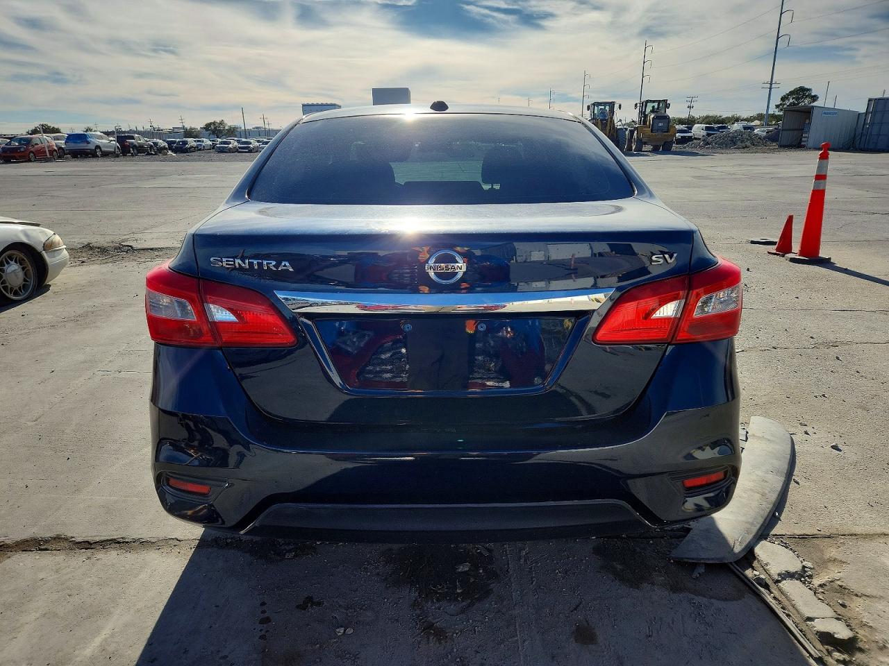2018 NISSAN SENTRA S photo 6
