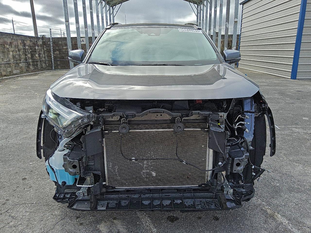 2025 TOYOTA RAV4 XLE photo 5